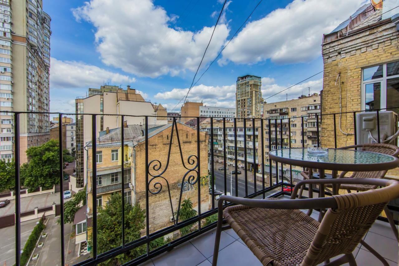 Kyiv Family Loft Apartment ภายนอก รูปภาพ